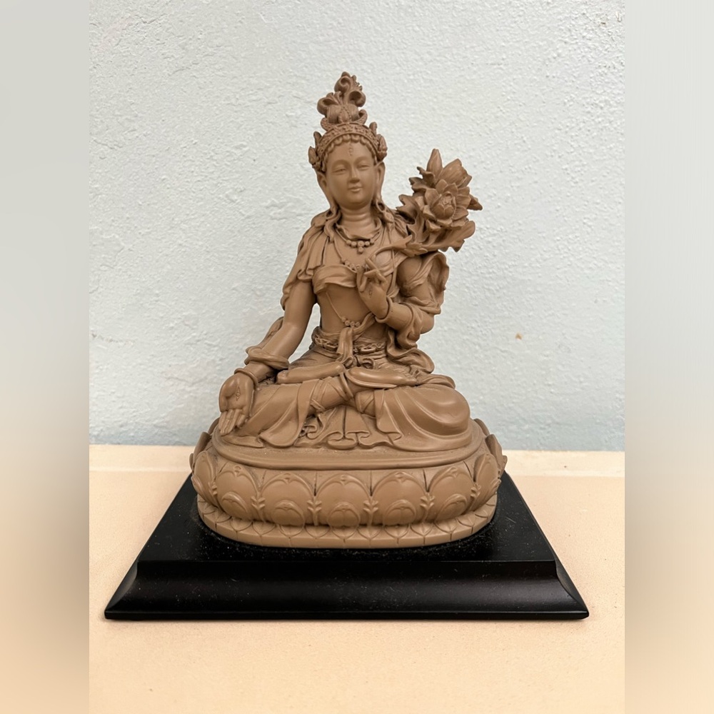 Kuan Yin Meditating Summit Statue Figurine Enlightenment Buddhist Deity